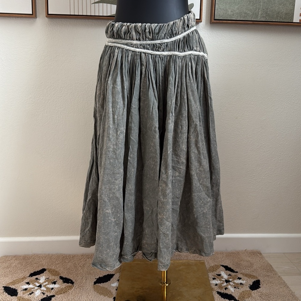 Moving Gray Faded Tie Dye Skater Midi Skirt